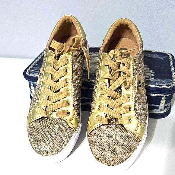 Guess Gold Glitter Sneakers Classic Style - Picture 2 of 10